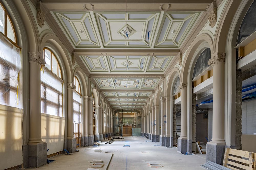 Innenaufnahme des Südtraktes Hauptbahnhof Zürich