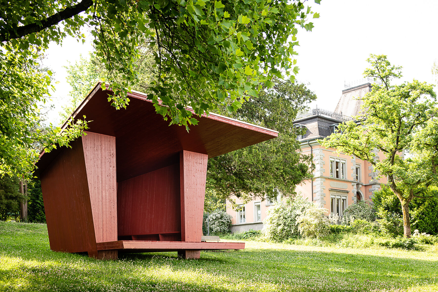 Die «Hütte» von Thomas Schütte im Daheimpark.