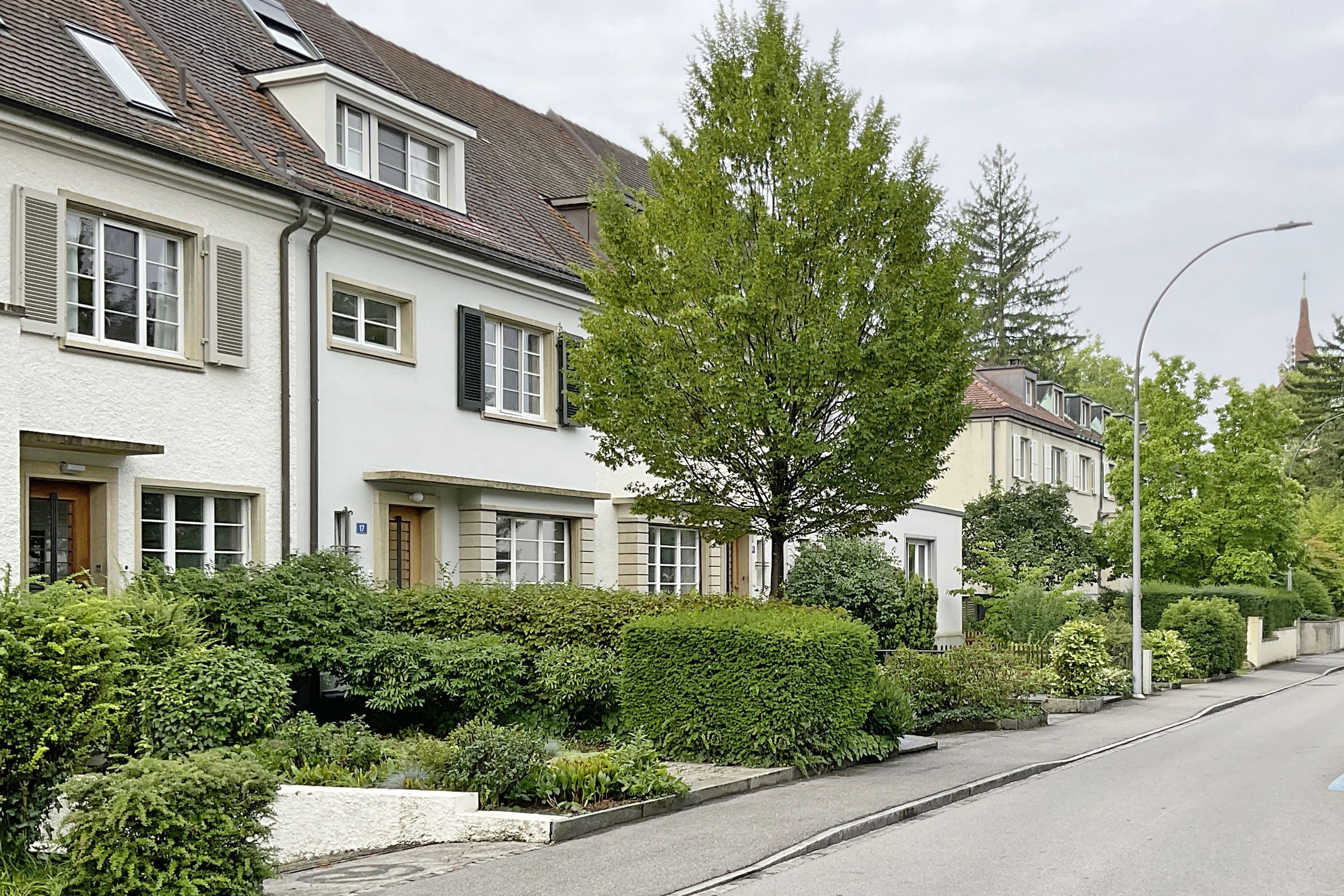 BS – Riehen. Entlang der Burgstrasse
