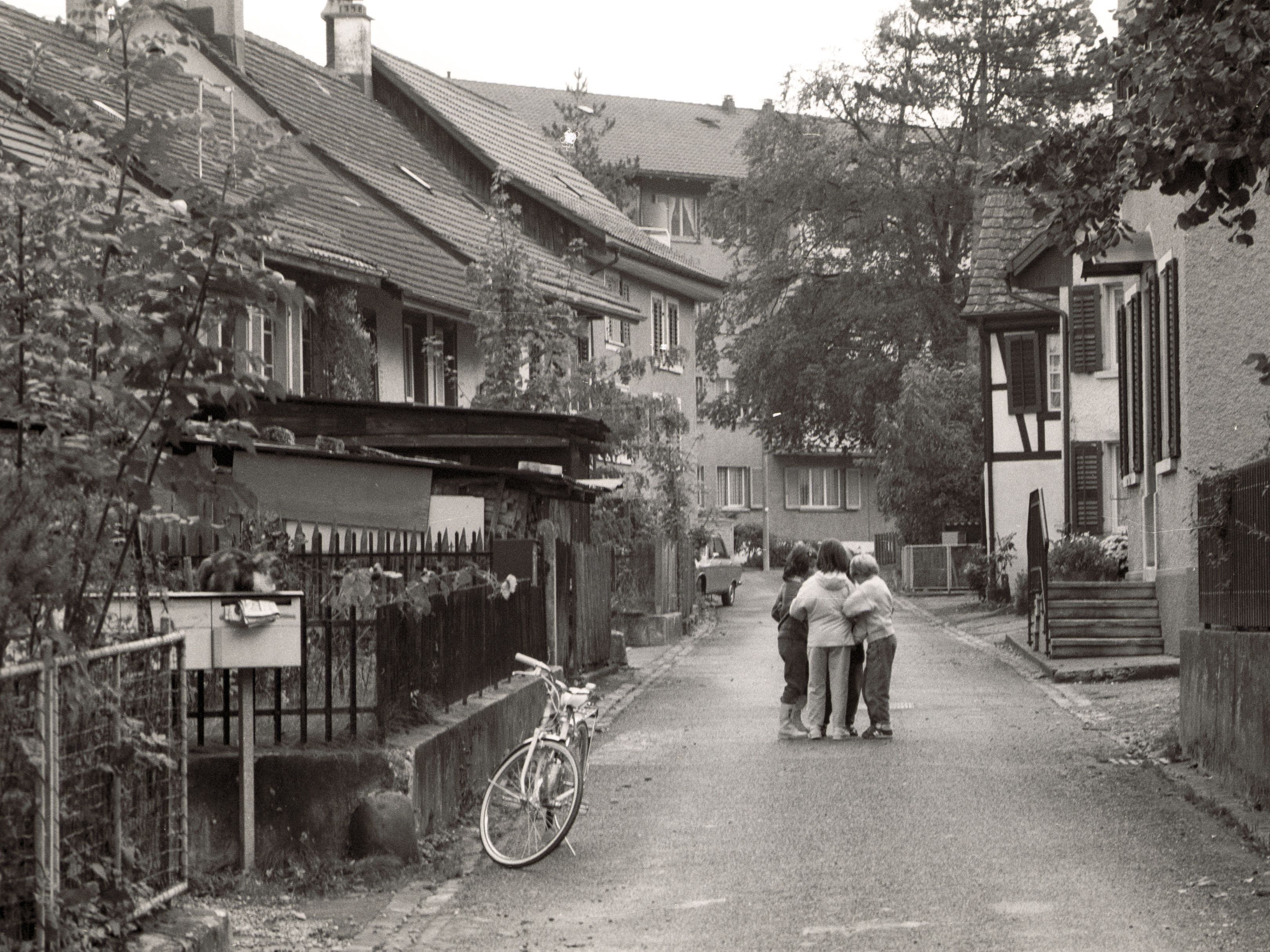 Kindergruppe im historischen Chrugeler Quartier
