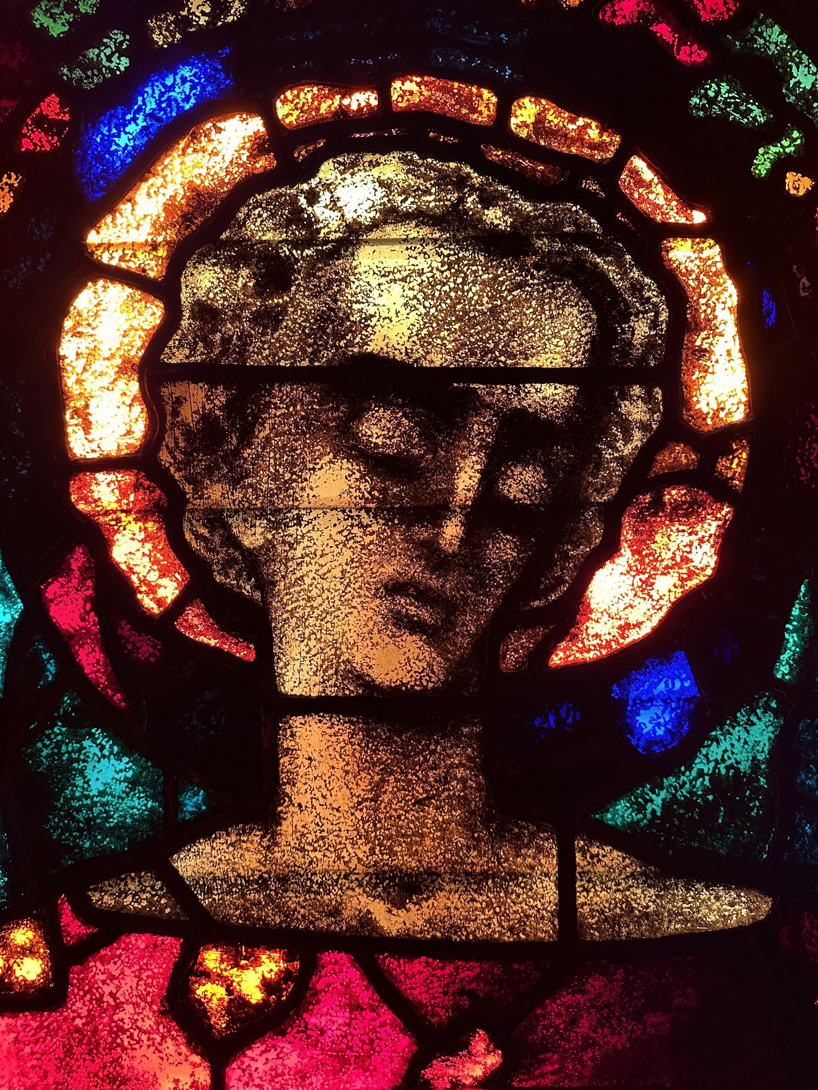 Restaurierung der Giacometti-Fenster im Grossmünster Zürich