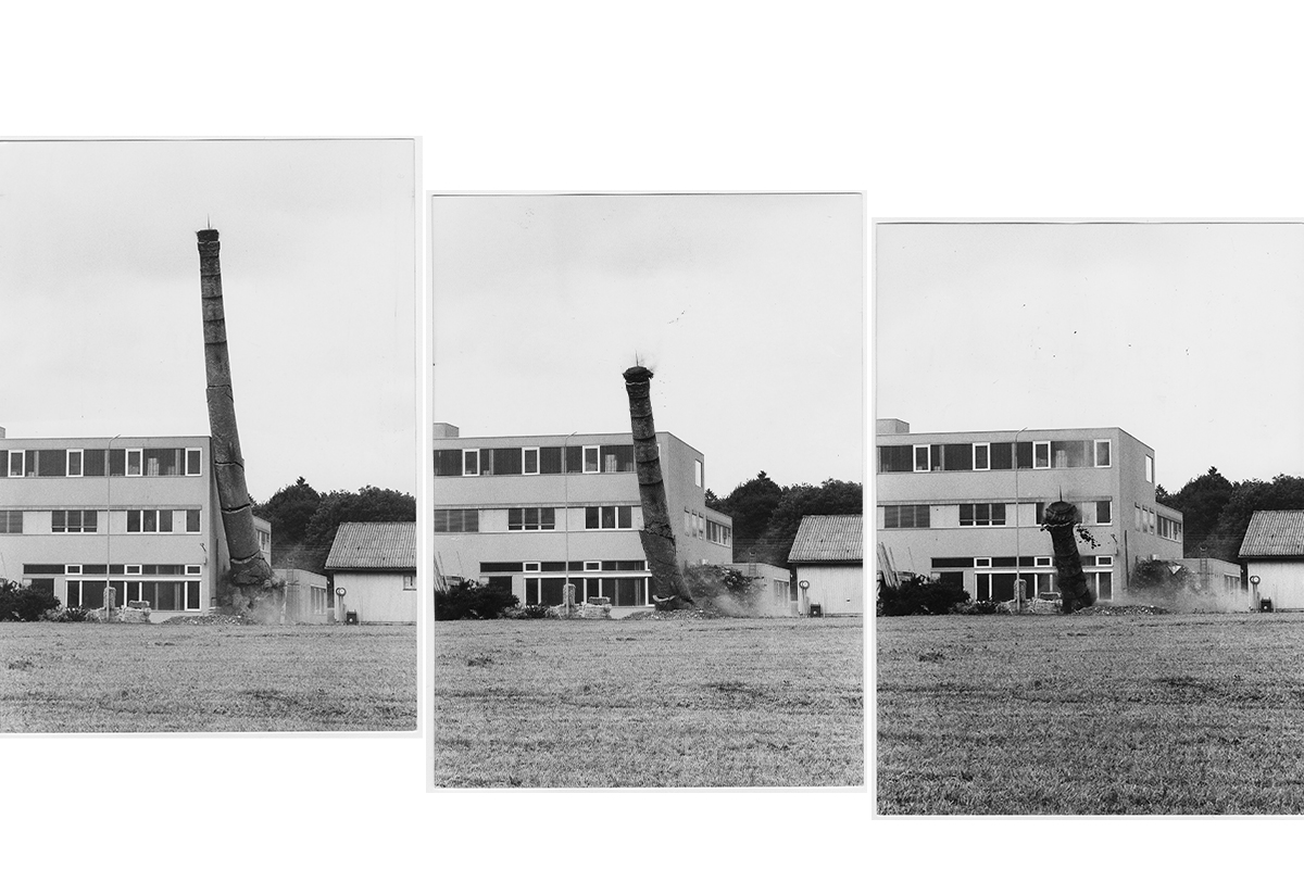 Sprengung des Hochkamins der Firma Wancor in Regensdorf, 1978.