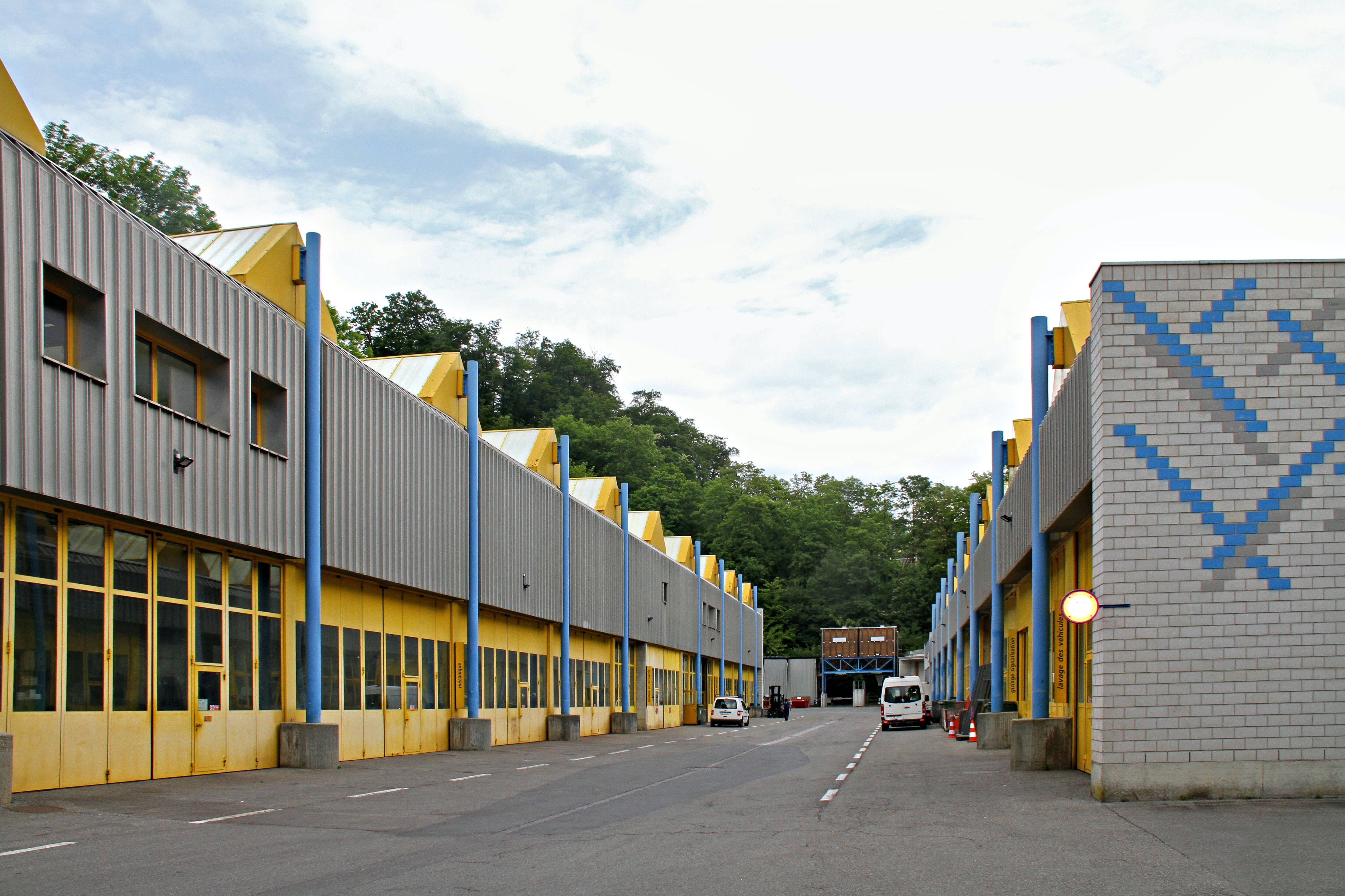 Lausnane, postmodernisme