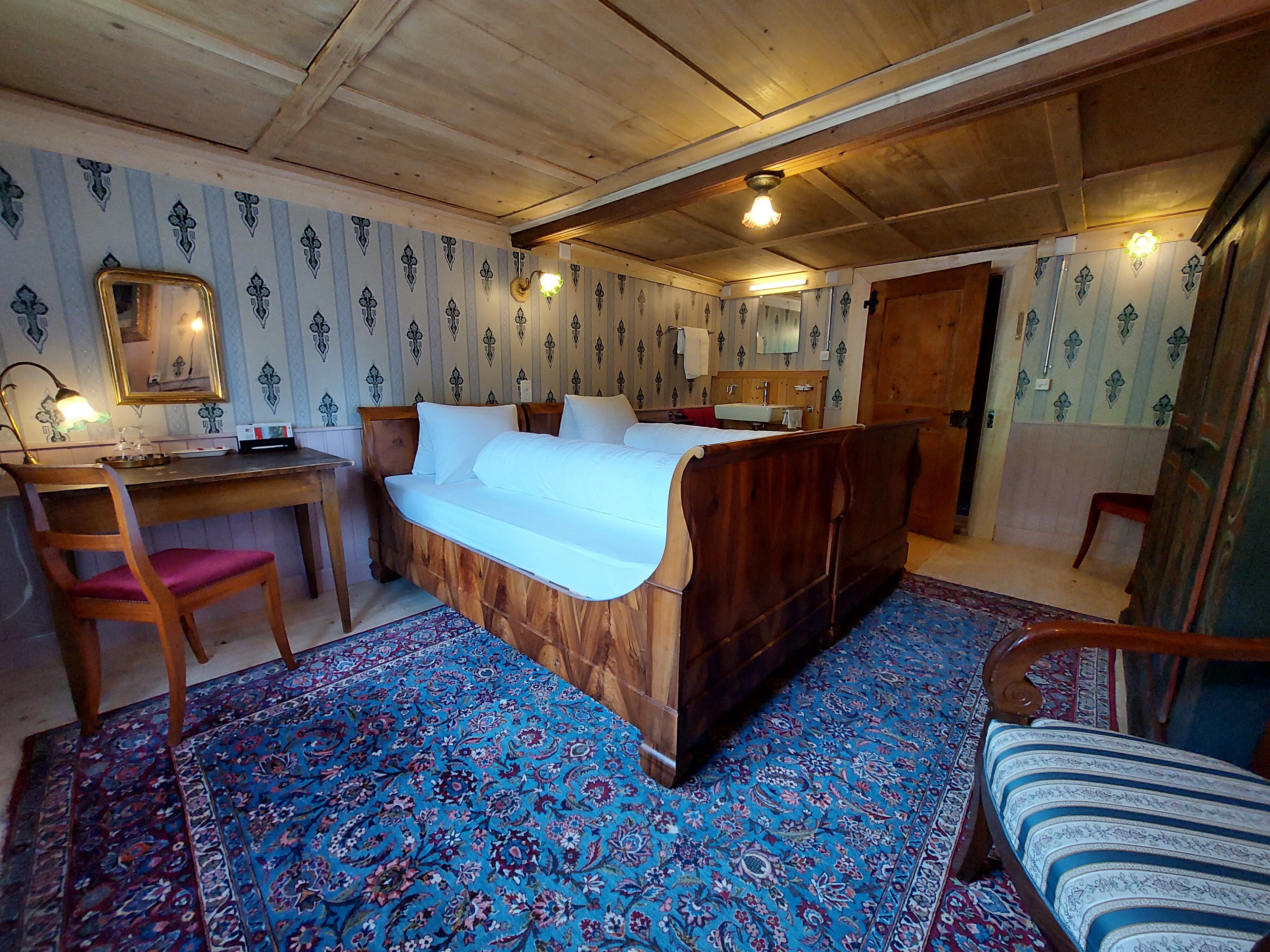Biedermeier Zimmer im Hotel Alpenhof 